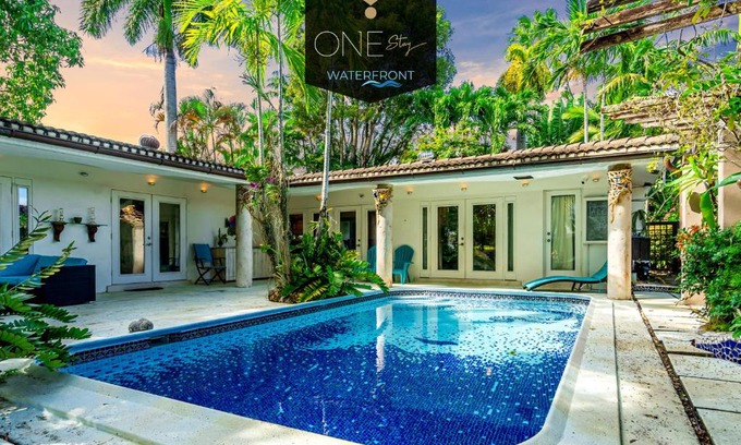 Fort Lauderdale House | Charming Waterfront Pool Home