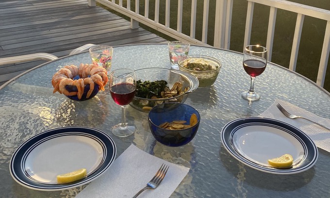 Greenbush Apartment | Charming Waterfront Cottage with Boat Ramp and Swim Dock near Assateague