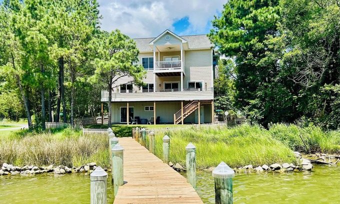 Piney Point House | Charming Waterfront 3-bedroom house in Piney Point