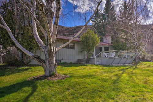 White Bird House | Charming White Bird Home with Mtn and Salmon River View
