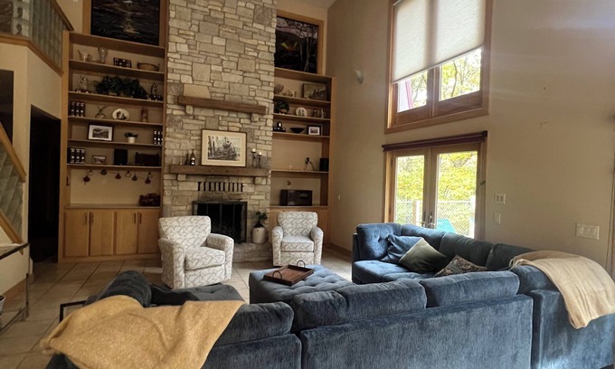 Port Sheldon House | Charming Woodland Retreat, Sleeps 12 – Perfect for Gatherings