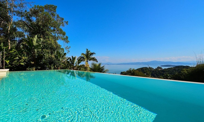 Sambaqui House | Charmosa Suíte em Sambaqui