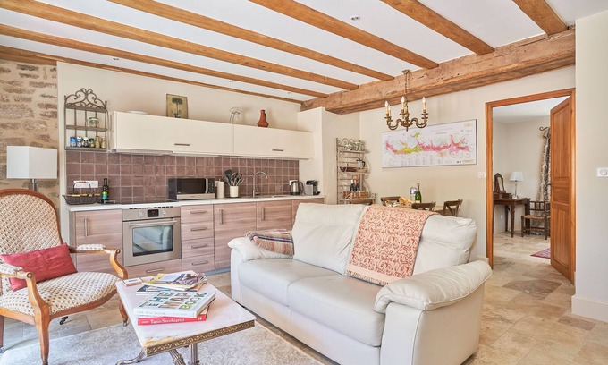 Pommard Apartment | Charmot de Pommard, 1bdr/1bth quality, charming Apt, central Pommard village