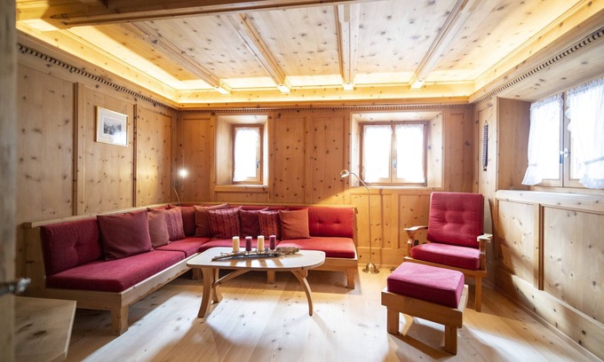 Ardez Ski Chalet | Chasa Riatsch: Renovated Engadine house in the centre of Ardez