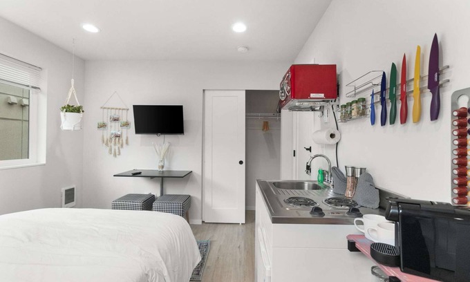 Whittier Heights House | Chase's sweet suite - Micro Studio - 91Walkscore