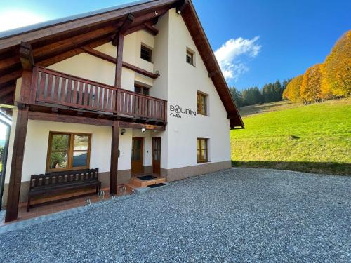 Kubova Hut House | Chata Boubín