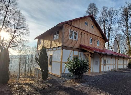 Lobendava House | Chata na samotě u lesa
