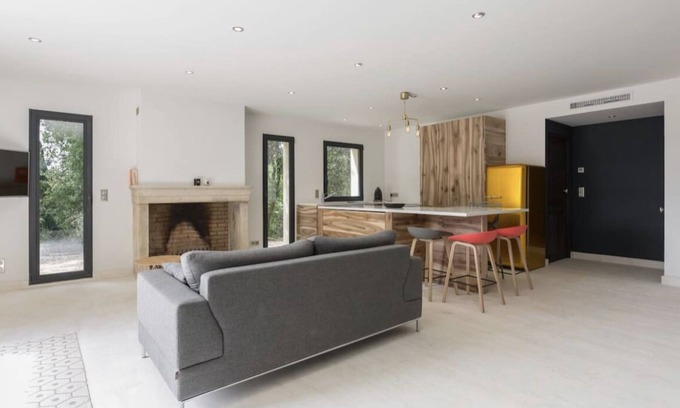 Saint-Maurice-sur-Eygues Cottage | Chateau/Country House