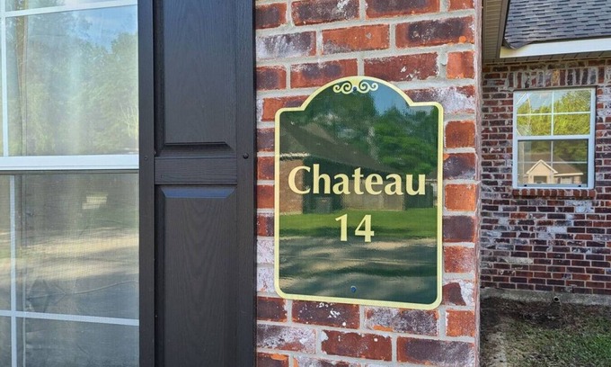 Pine Grove Apartment | Chateau 14, spacious townhouse in Tickfaw, LA