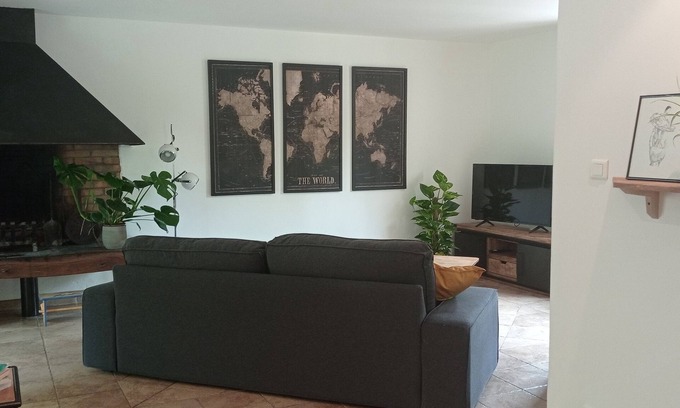Ansouis House | Chateau/Country House