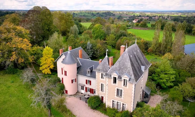 La Celle House | Chateau/Country House