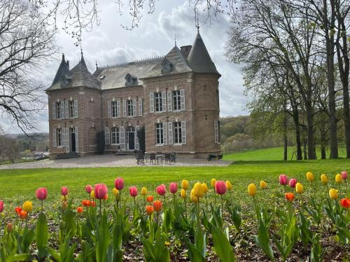 Heucourt-Croquoison Bed & Breakfast | Chateau d'Heucourt