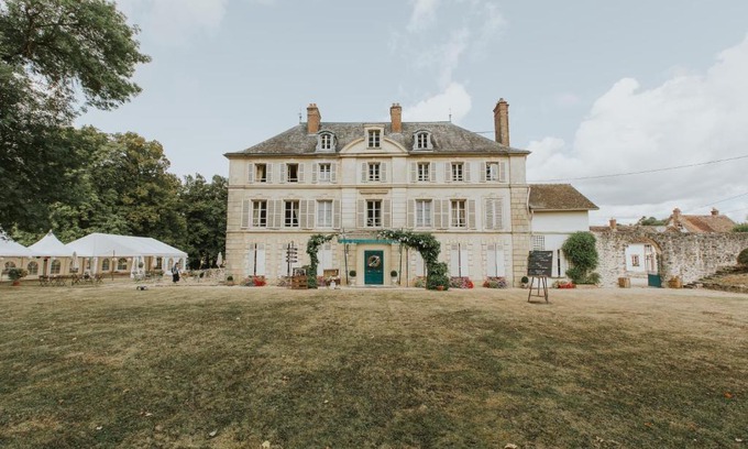 Flagy Bed & Breakfast | Chateau de Bellefontaine