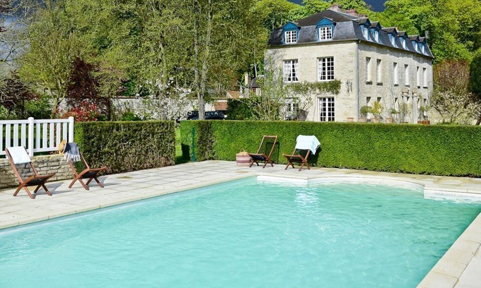 Ognon Other | Chateau De Garmeaux - Eight Bedroom Castle, Sleeps 17