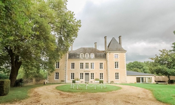Benest Other | Chateau de la Borderie