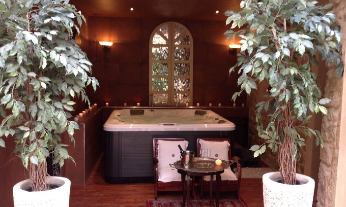 Murviel-les-Beziers Bed & Breakfast | Chateau de Murviel