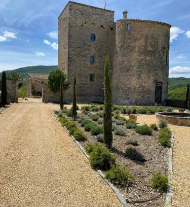 Sainte-Jalle Bed & Breakfast | Chateau de Sainte Jalle