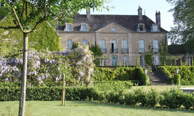 Poil Bed & Breakfast | Chateau de Villette