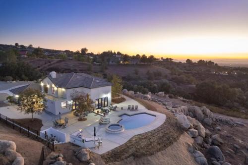 Temecula House | Chateau Evie James -High End Luxury Home withPool,Hot Tub,Gameroom home