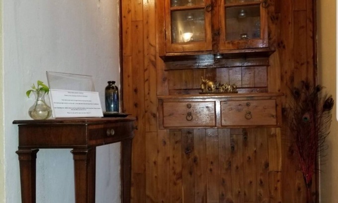 Smith's House | Chateau Getaway 2 Bermy Style SLEEPS 2 1 Bed/Bath