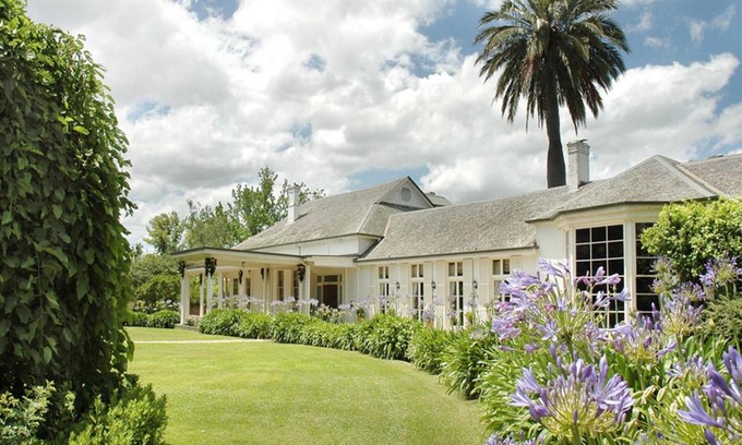 Yering Hotel | Chateau Yering