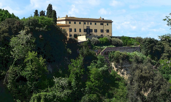 Toiano House | Chateaux in Tuscany - Historical Villa with Private Pool full of Tradition