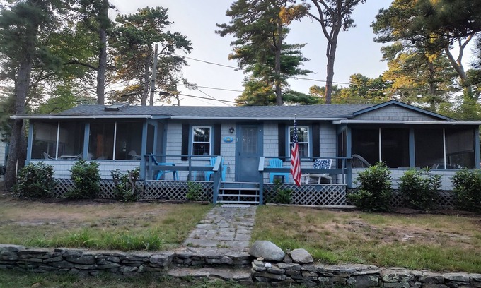 West Chatham Cottage | Chatham Cottage on the Big Pond One Mile to Ocean Beaches