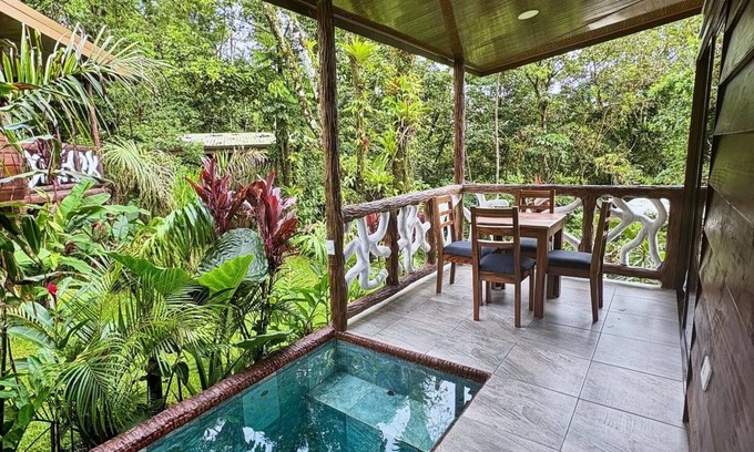 La Fortuna Cabin | Chato Arenal Lodge