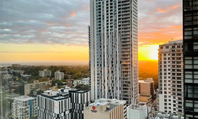 Chatswood Apartment | Chatswood One bedroom + Study (Parking, Gym, Pool)