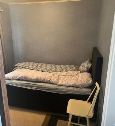 Evenes Apartment | Cheap Apartment near airport with free parking and combined washer and dryer Always Ready Finhaugveien 5
