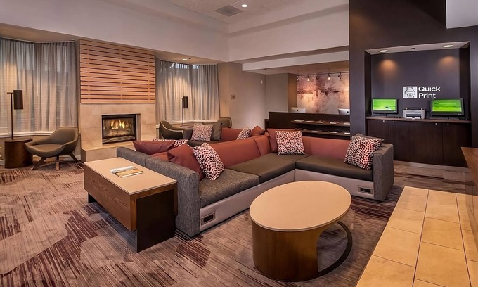 Rosslyn Apartment | Check out The Jefferson Memorial, Family Friendly Hotel w/Parking! Great Deal!