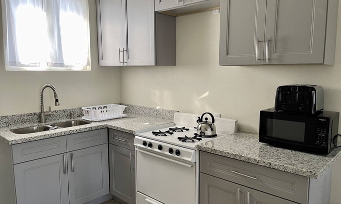 Nassau Apartment | Cheekz Loft
