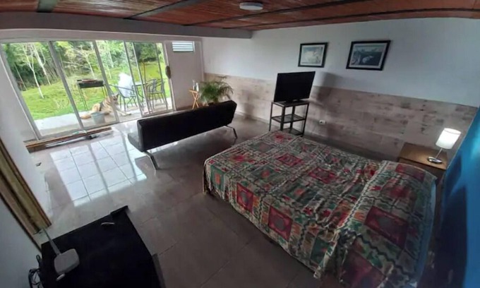 Circasia Cottage | Cheerful 1 bedroom apt in the coffee heartland