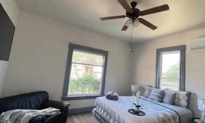 La Sierra House | Cheerful 1 bedroom home fast wi-if