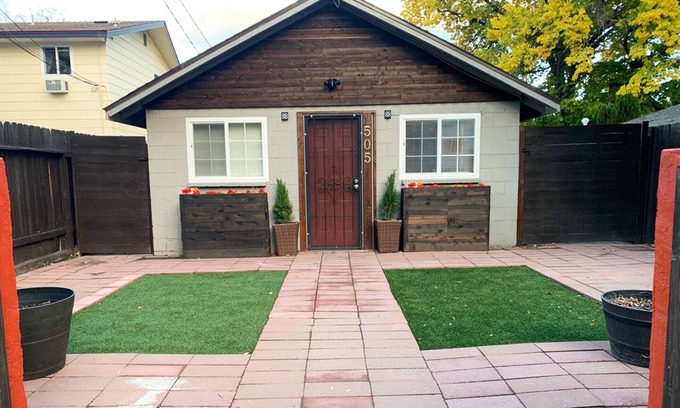 Carson City House | Cheerful 1-Bedroom on the eastside downtown