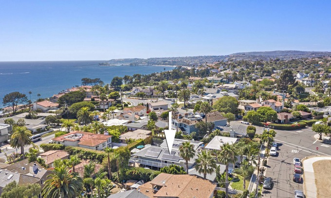 Capistrano Beach Cottage | Cheerful 1Bedroom 1,000 Feet From the Ocean