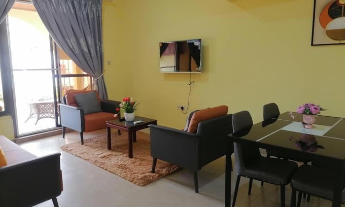 Kumasi Apartment | Cheerful 2-bedroom Apartment with free parking