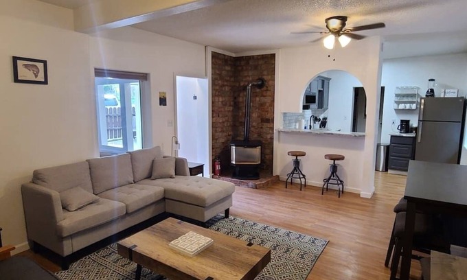 Lewiston House | Cheerful 2 bedroom home with indoor fireplace.