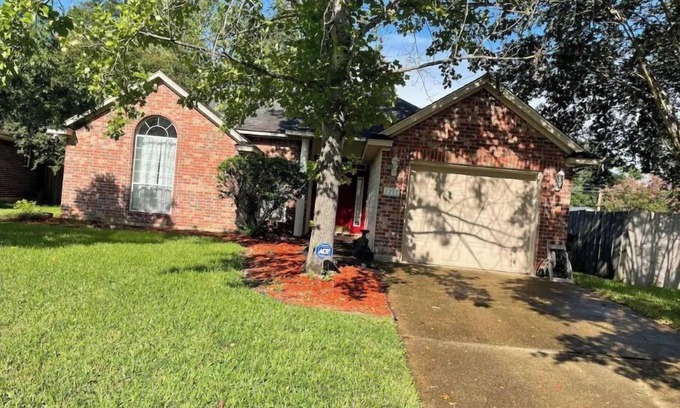 Shreveport House | Cheerful 3-bedroom 2bathroom with garage