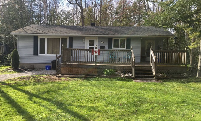 Saugeen Shores Cottage | Cheerful 3-bedroom cottage Port Elgen