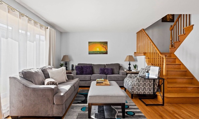 Dunning House | Cheerful 3 bedroom. Feels like home.