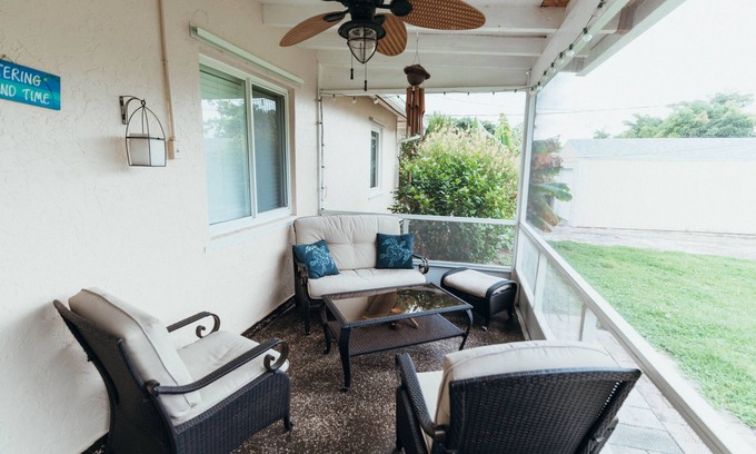 Florida Gardens House | Cheerful 3-bedroom home