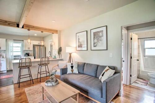 Northtown House | Cheerful 3 bedroom Villa with Backyard Oasis