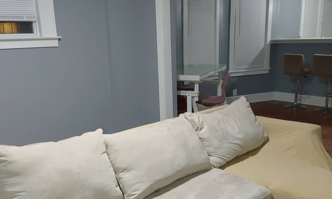 Aldan House | Cheerful 3 bedrooms residential home. 2 rooms has beds. 3rd room is home office.