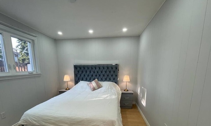 Brampton Villa | Cheerful 4 bedroom home