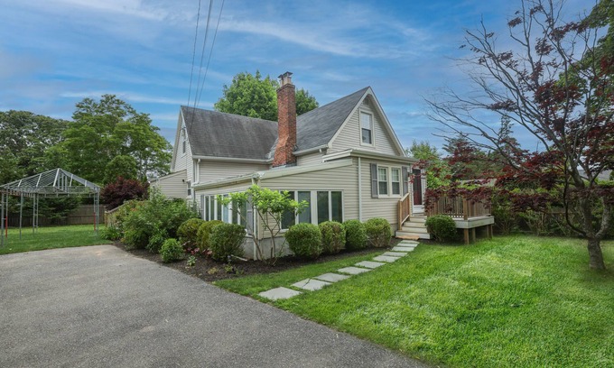 North Sea House | Cheerful 4 Bedroom 2 Bath Southampton Home