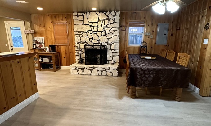 Sugarloaf Cabin | Cheerful 4-bedrooms casita-cabin pet friendly, close to ski retreat and tubing .