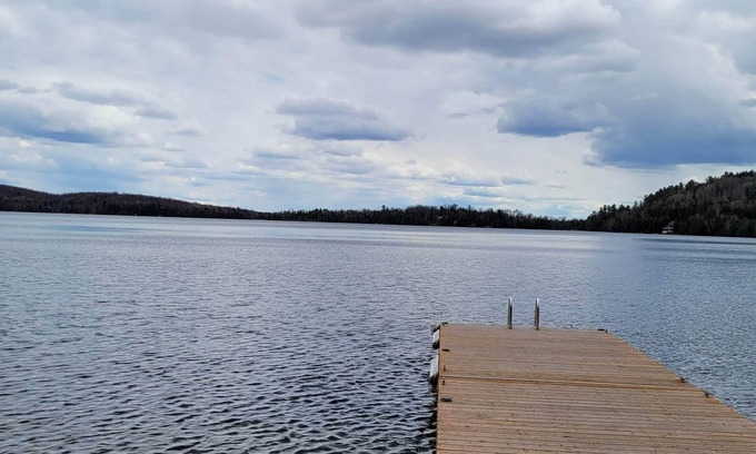 Feronia House | Cheerful 5-Bedroom Lake Frontnn