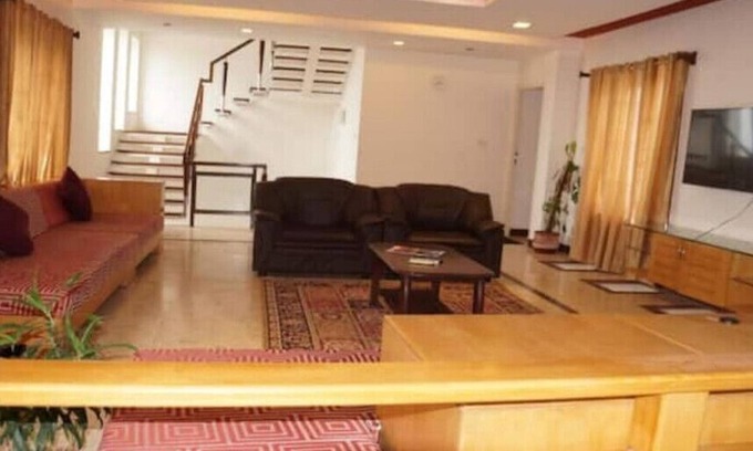 Chennai Villa | Cheerful 5 bedroom villa with pool & beach accessn