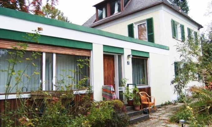 Nymphenburg Apartment | Cheerful, bright 2-room apartment in the quiet district of Nymphenburg